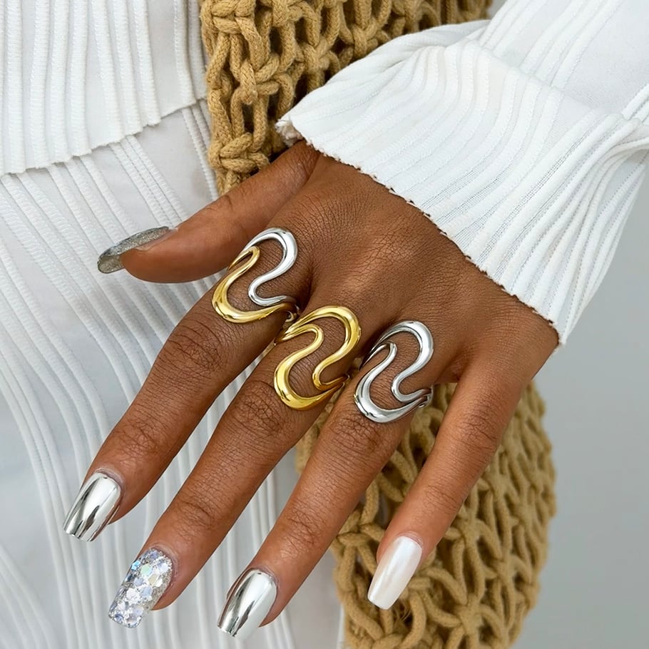Anillos llamativos de acero inoxidable en color dorado con forma irregular simple de 1 pieza Imagen7