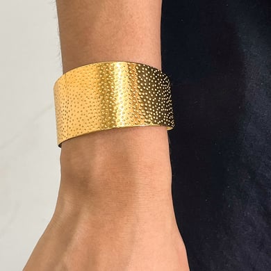 1 stuk ontwerpbare hoogwaardige textuur roestvrij staal goudkleurige damesarmbanden h5 Afbeelding3