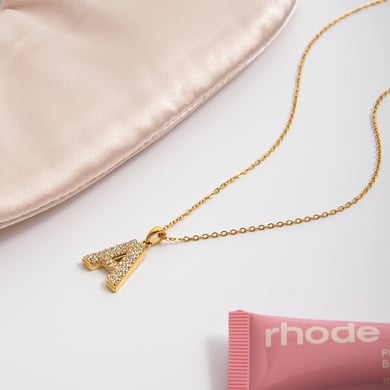 Collar con colgante de letra clásica de acero inoxidable color dorado para mujer, 1 pieza h5 Imagen7