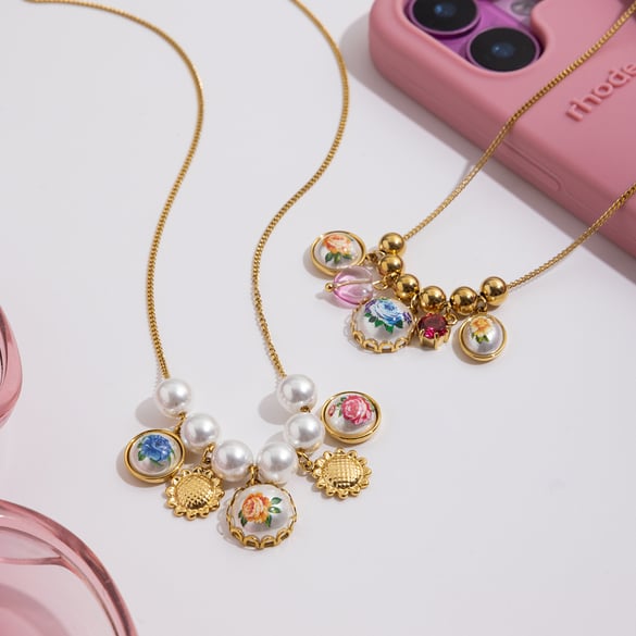 1 Piece Gorgeous Flower Stainless Steel Gold Color Women's Pendant Necklaces 2
