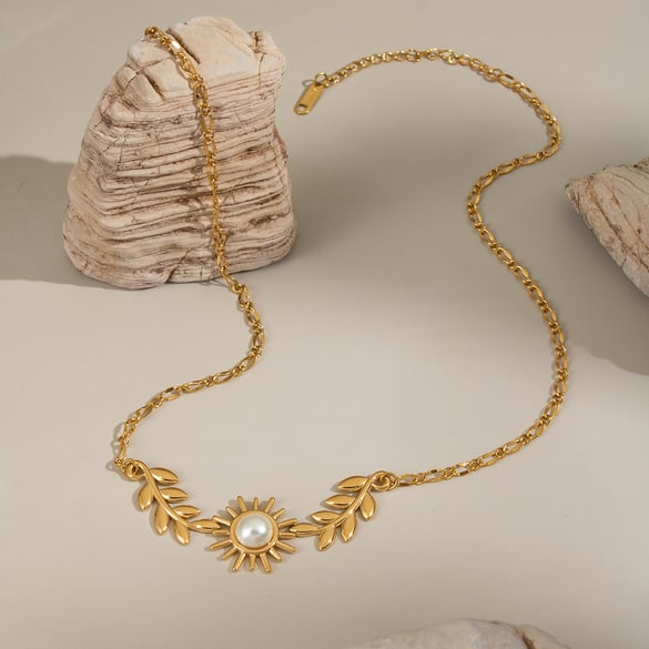 1 Piece Luxurious  Elegant Sun Stainless Steel  Women's Pendant Necklaces