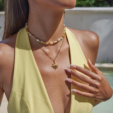 Collar de capas de acero inoxidable color dorado con diseño de sol bohemio para mujer de 1 pieza h5 Imagen3