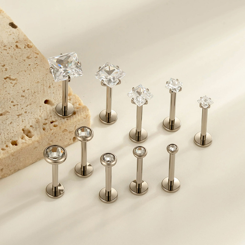 1 Adet Dikdörtgen Titanyum Alaşımlı Altın Renkli Zirkonyum Piercing Küpe Resim4