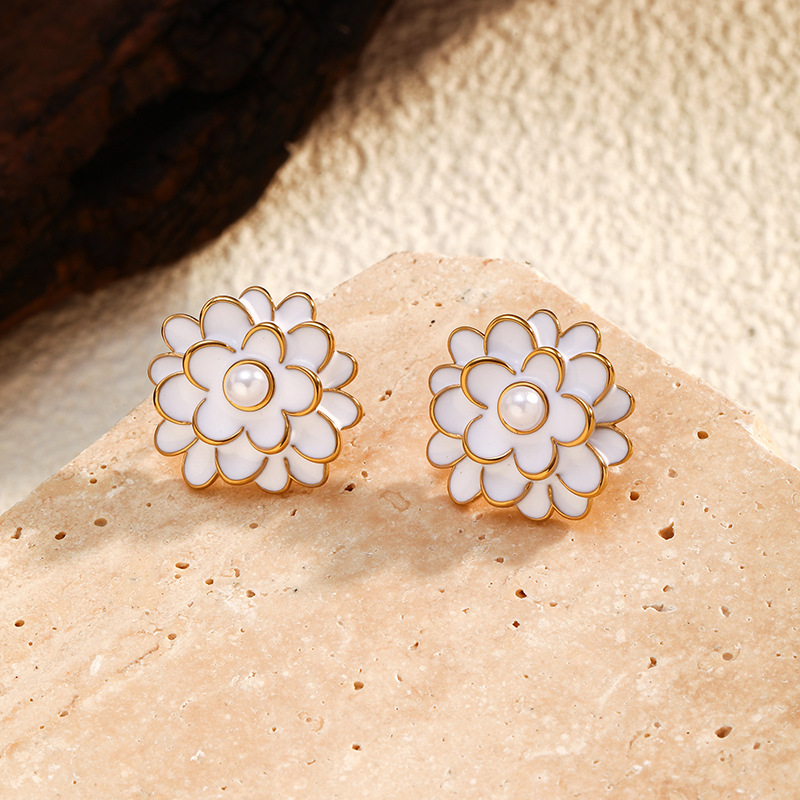 1 Pair Retro Flower Stainless Steel Gold Color Stud Earrings h5Picture3