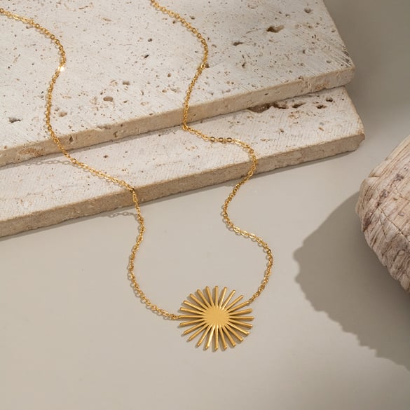 1 Piece Simple Casual Sun Stainless Steel  Gold Color  Women's Pendant Necklaces