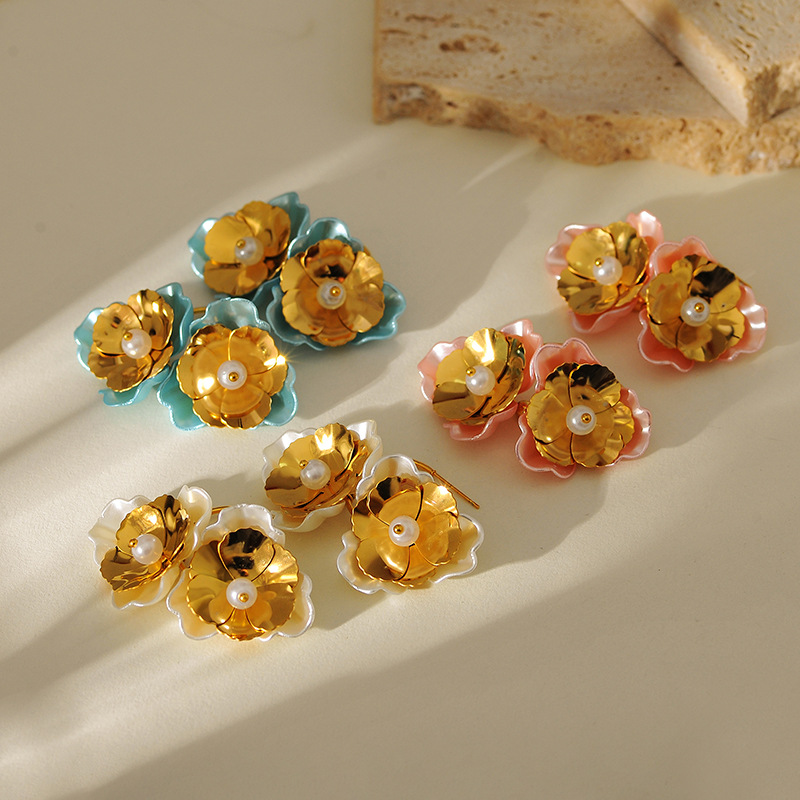 1 paio di orecchini pendenti in acciaio inossidabile color oro con fiori retrò della serie romantica Immagine2