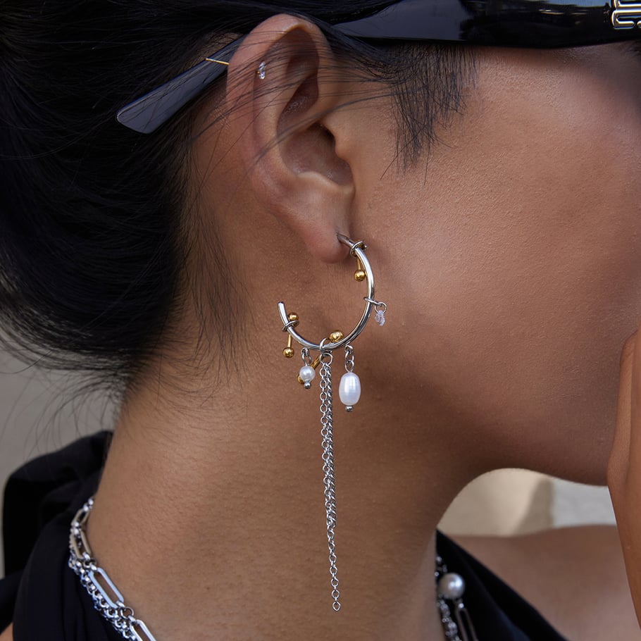 1 par de lujosos pendientes colgantes de acero inoxidable con borlas en color dorado y plateado para mujer Imagen4
