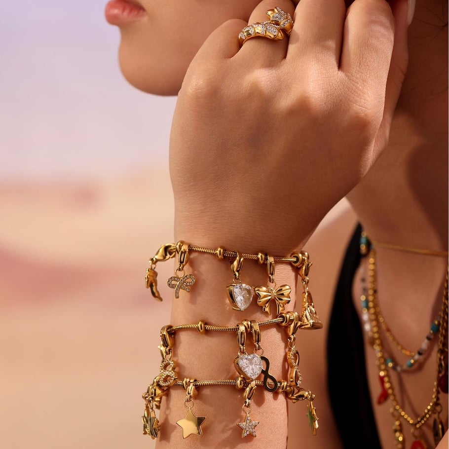 1 Piece Delicate Heart Stainless Steel Gold Color Women's Charm Bracelets Picture2