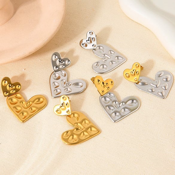 1 paio di orecchini pendenti a forma di cuore in acciaio inossidabile 2