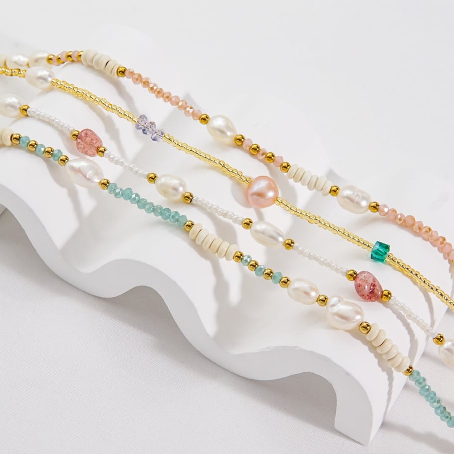 Light Luxury and Elegant Beaded Women's Necklace Picture4