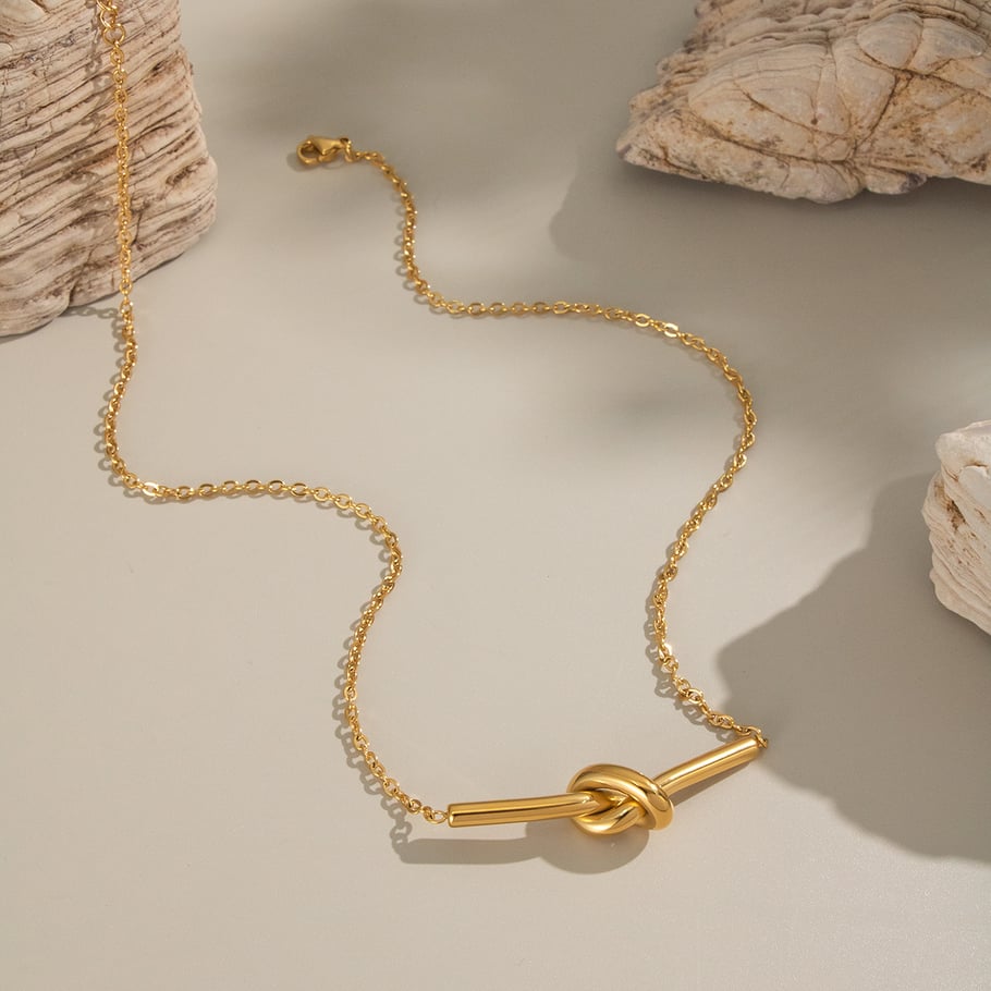 1 pezzo semplice semplice collana da donna in acciaio inossidabile color oro con torsione Immagine3