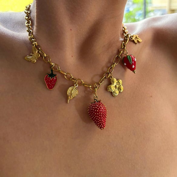 1 Piece Strawberry Stainless Steel  Gold Color Pendant Necklace 2