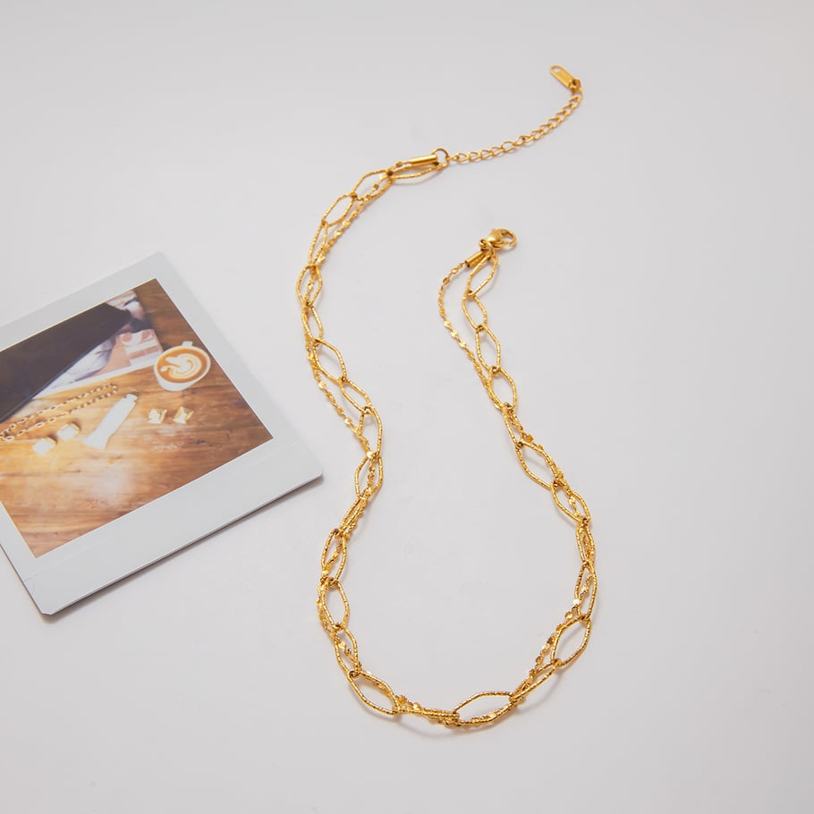 1 collar con colgante de sol retro de acero inoxidable color dorado para mujer Imagen5