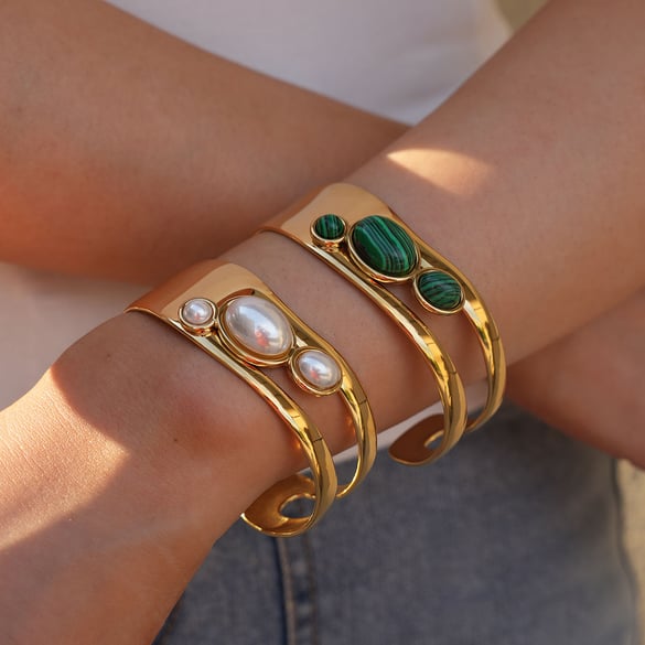 1 Stück elegante, unregelmäßig geformte Manschettenarmbänder aus Edelstahl für Damen