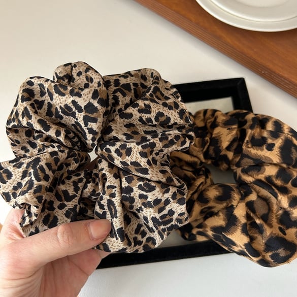 1-delige Simple Series klassieke luipaardprint stoffen dames scrunchies