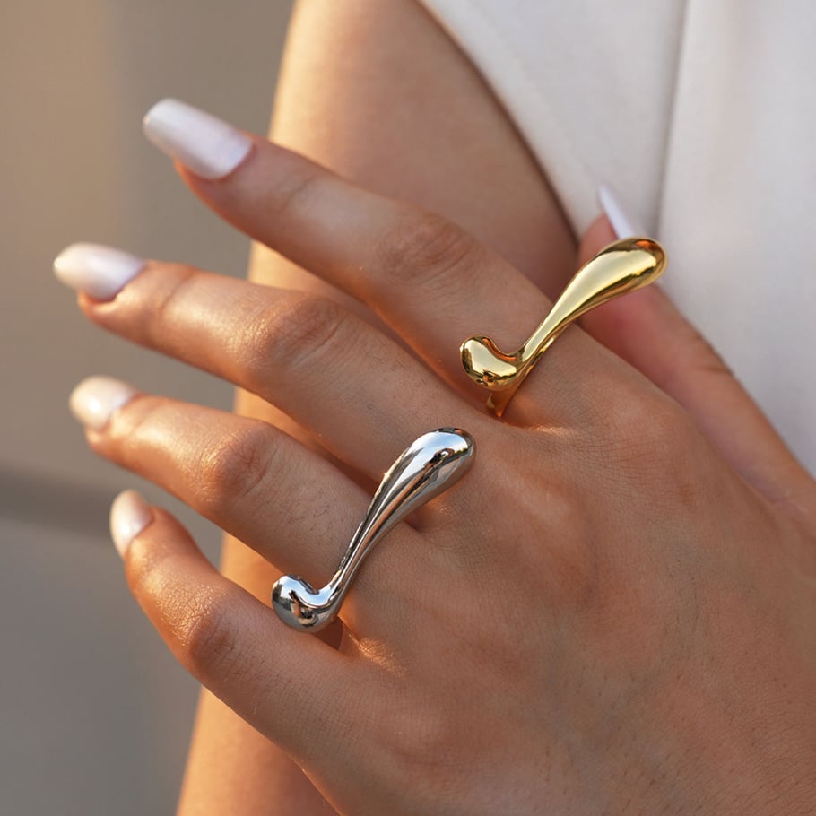 Anillos llamativos de acero inoxidable en color dorado con forma irregular simple de 1 pieza Imagen9