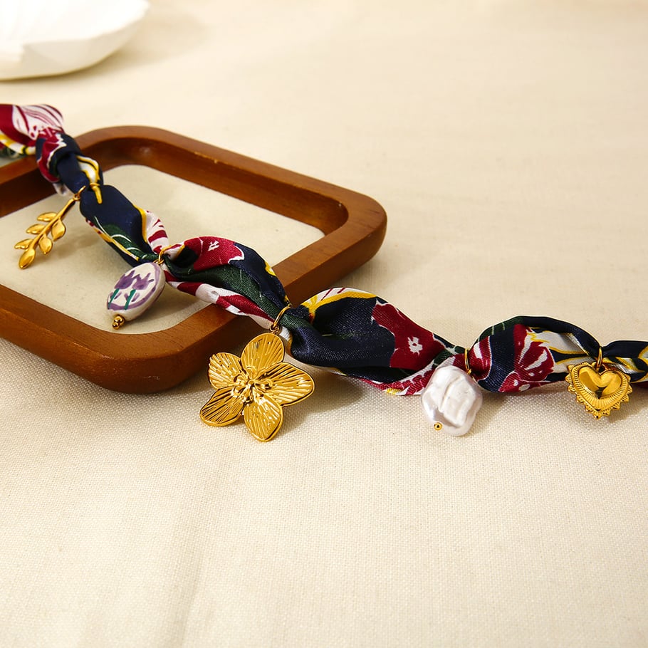 1 Piece Fabric Flower Gold Color Pendant Necklace h5Picture2