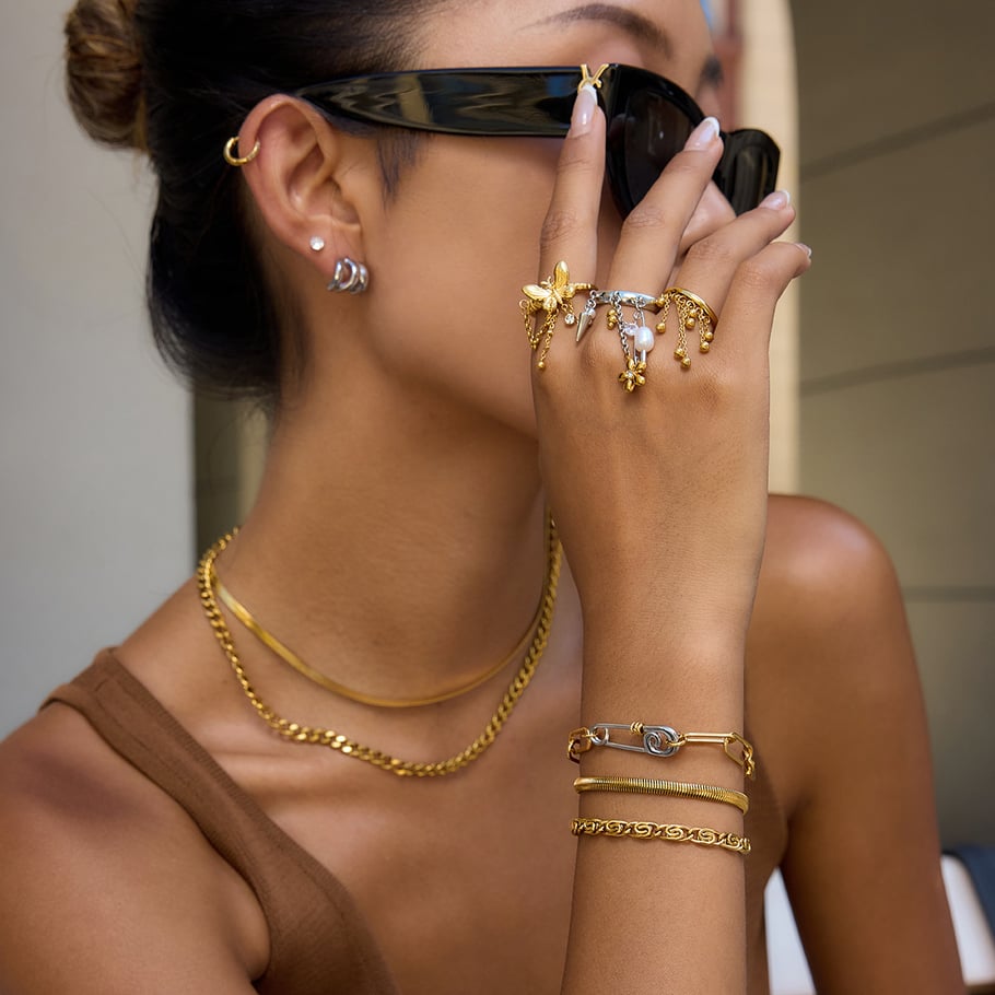 Anillos llamativos de acero inoxidable en color dorado con borlas modernas de 1 pieza Imagen5