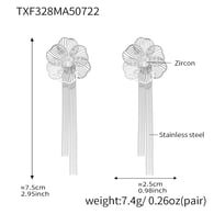 TXF328-Orecchini a fiore in acciaio con zirconi e nappa Immagine8