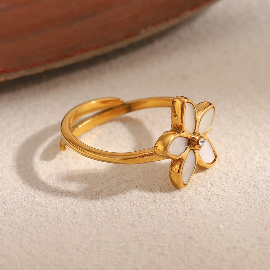 1 anillo llamativo de acero inoxidable con diseño de flor elegante y concha de color dorado. Imagen5