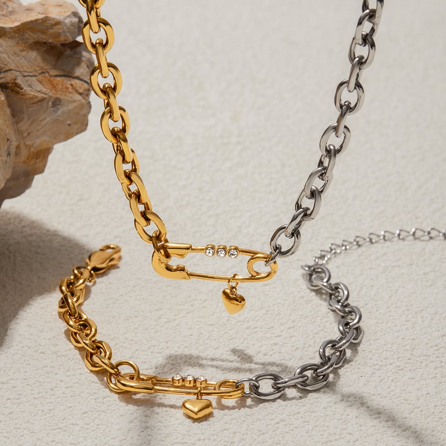 Set di gioielli da donna in acciaio inossidabile color oro con graffetta romantica Immagine5