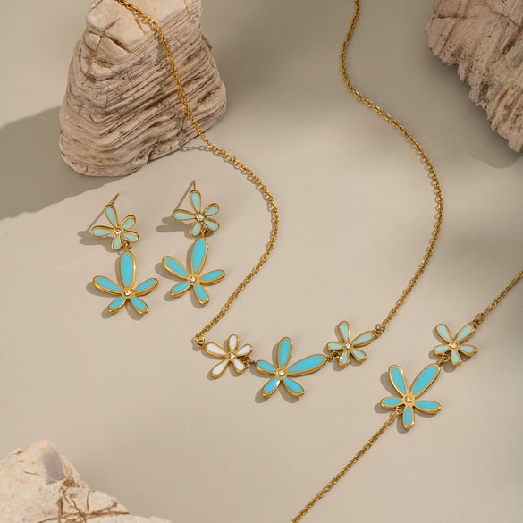 Romantic Series Elegant Flower Stainless Steel Gold Color Rhinestone Necklace Set