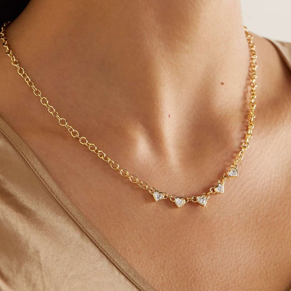 Collana con ciondolo da donna in acciaio inossidabile color oro con zirconi a forma di cuore, 1 pezzo
