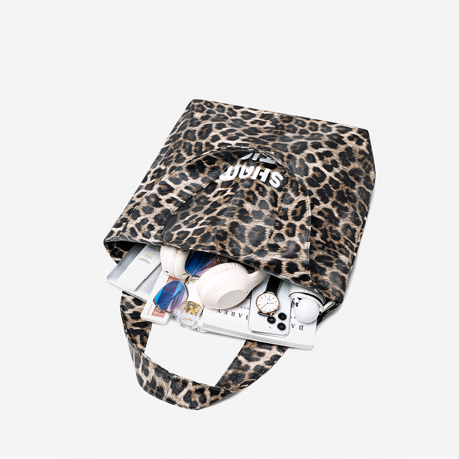 Bolso de mano de PVC para mujer, serie simple, informal, con estampado de leopardo Imagen4