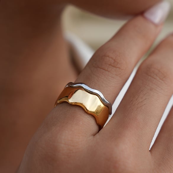 Anillos llamativos de acero inoxidable dorado con diseño ondulado de ala ancha para mujer, 1 pieza 2