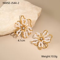 NMSE-J544-2 White Pearl Earrings 