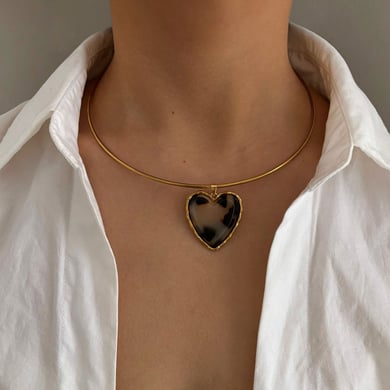 1 pezzo di collana girocollo color oro con cuore in resina leopardata h5 Immagine4