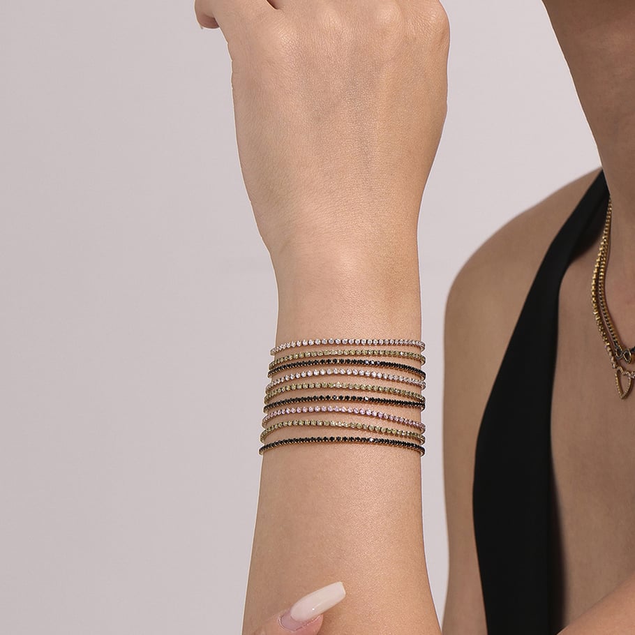 Pulsera de cadena de acero inoxidable con circonitas de color dorado y líneas delicadas para mujer (1 unidad) Imagen4