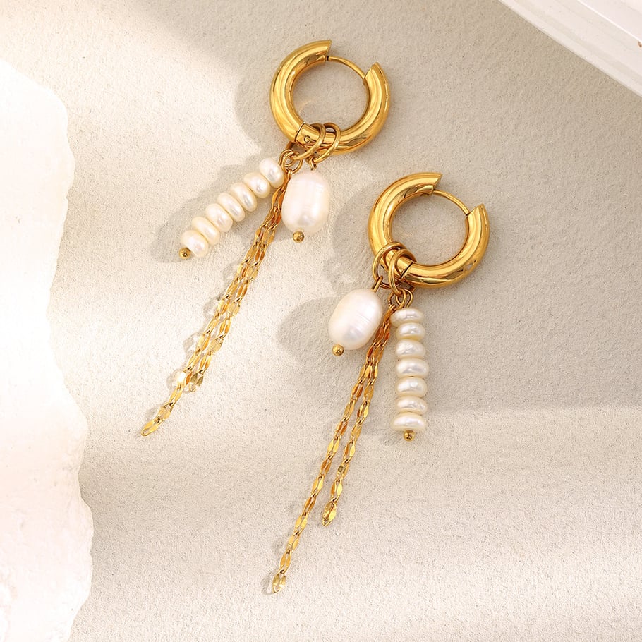 1 paio di eleganti orecchini pendenti da donna in acciaio inossidabile color oro con perle e nappe Immagine4