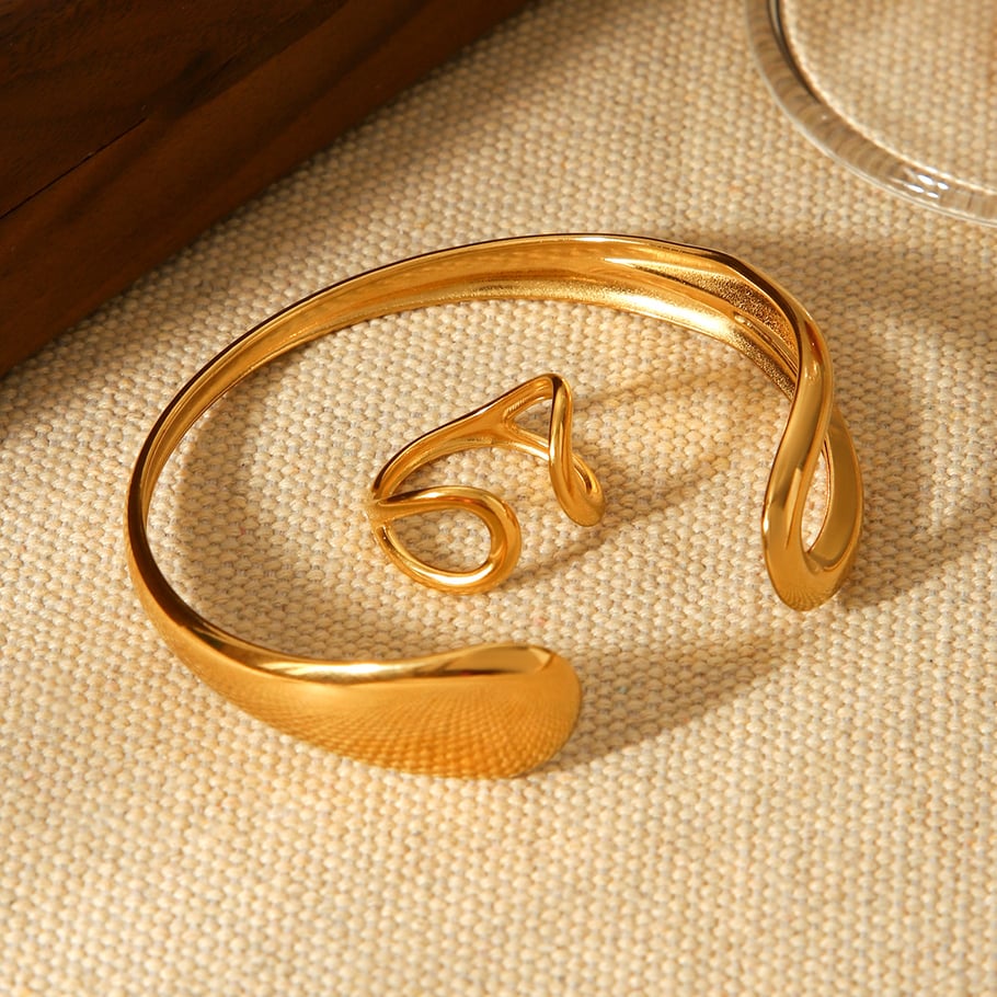 1 Piece Simple  Daily Hollowed-out Stainless Steel  Gold Color  Women's Bangles Picture3