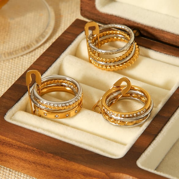 Bague élégante en acier inoxydable et zircon de couleurs mélangées, 1 pièce