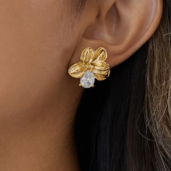 1 Pair Romantic Flower Stainless Steel Gold Color Zircon Women's Stud Earrings 2