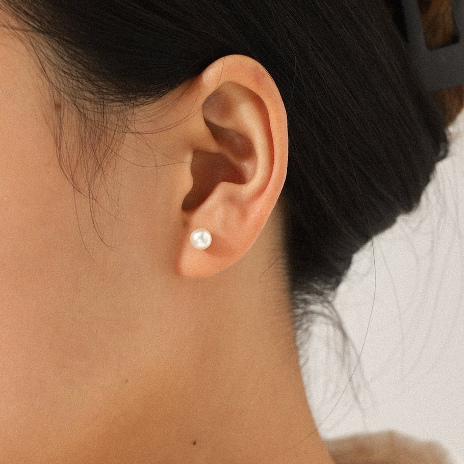 1 set di orecchini a bottone da donna in acciaio inossidabile color oro con zirconi di forma irregolare di lusso Immagine4
