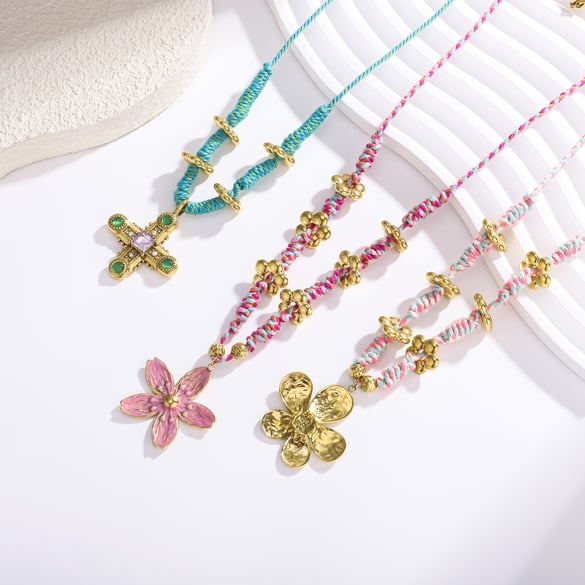 Collier avec pendentif en acier inoxydable doré pour femme, 1 pièce, corde tissée à la main, motif floral 2