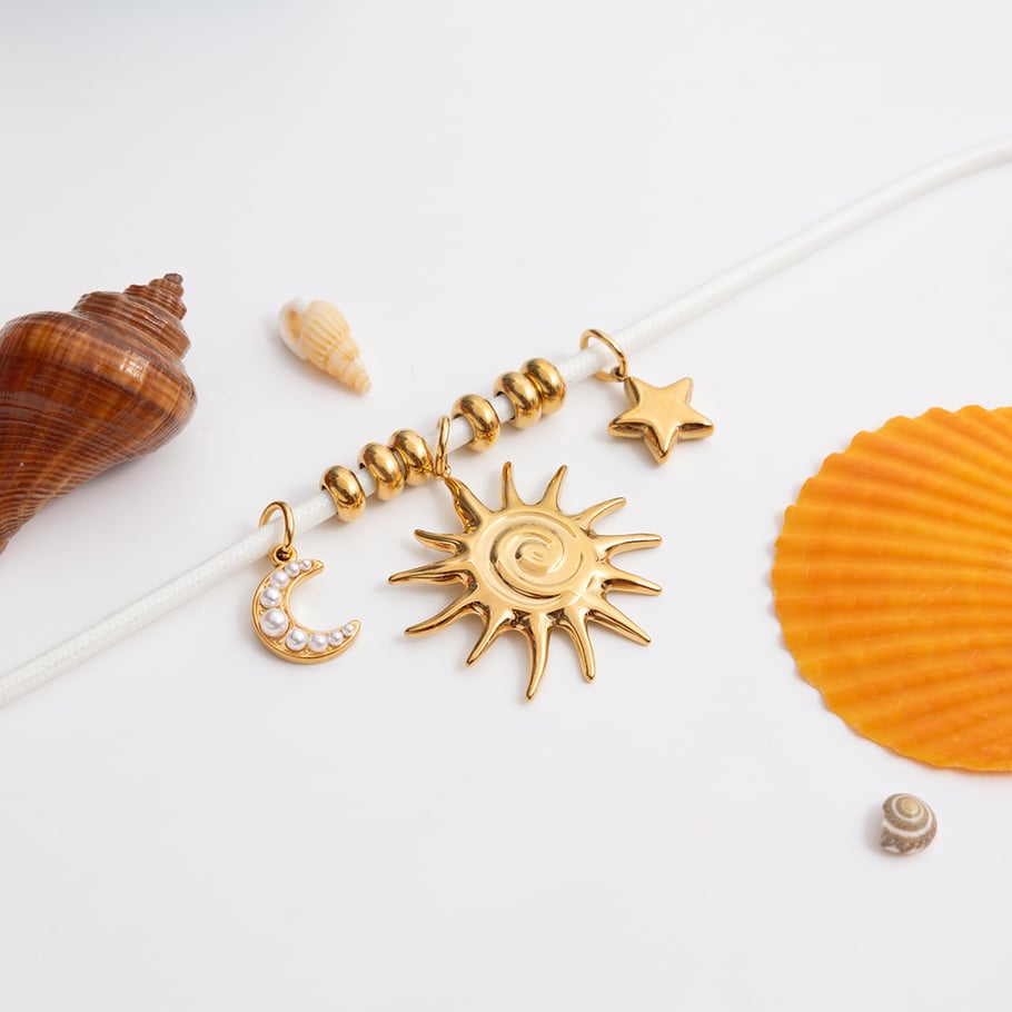 1 elegante collana con ciondolo sole stella luna in acciaio inossidabile da donna Immagine6