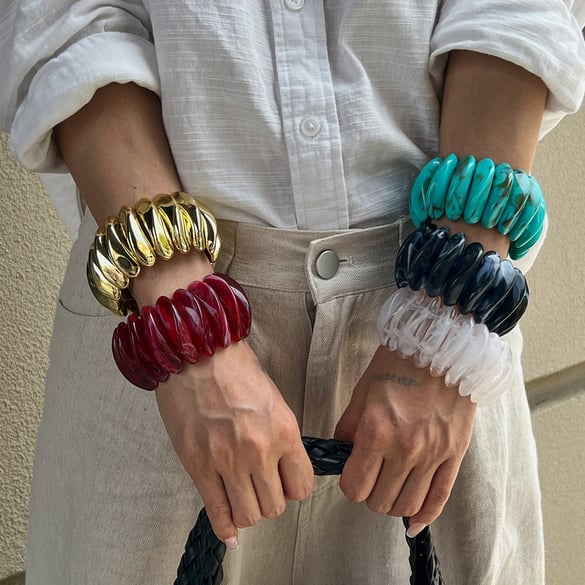 1 Piece Retro Irregular Shape Resin Bangle 2