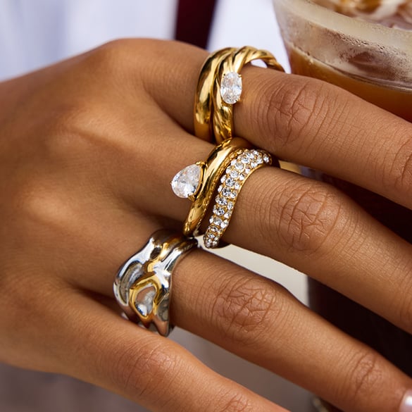 1 Stück klassische, unregelmäßig geformte, minimalistische Ringe aus Edelstahl in Goldfarbe 2