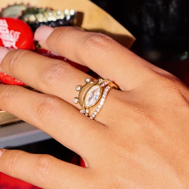 1 pezzo di anello da donna con pietre preziose color oro e zircone in acciaio inossidabile con cerchio luminoso h5 Immagine5