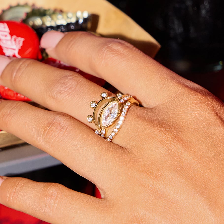 1 pezzo di anello da donna con pietre preziose color oro e zircone in acciaio inossidabile con cerchio luminoso Immagine5
