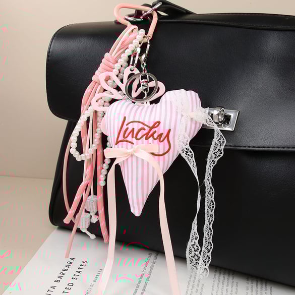1 Piece Romantic Series Cute Heart Polyester Women's Bag Charms 2