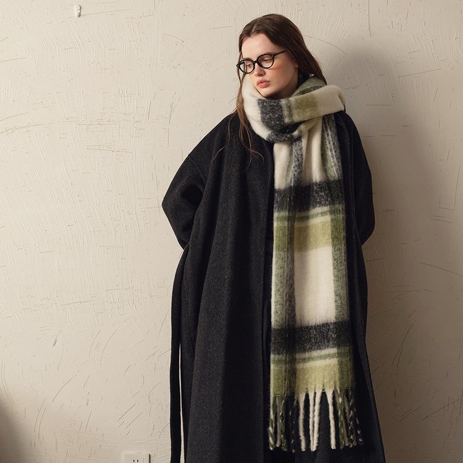 1 Piece Simple Soft Plaid Polyester Women's Winter Scarves Picture4