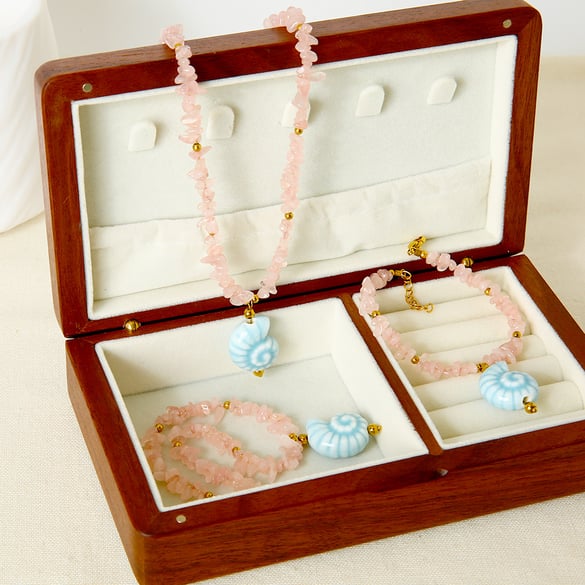 Süßes Halsketten-Set mit Keramikanhänger und Natursteinen 2