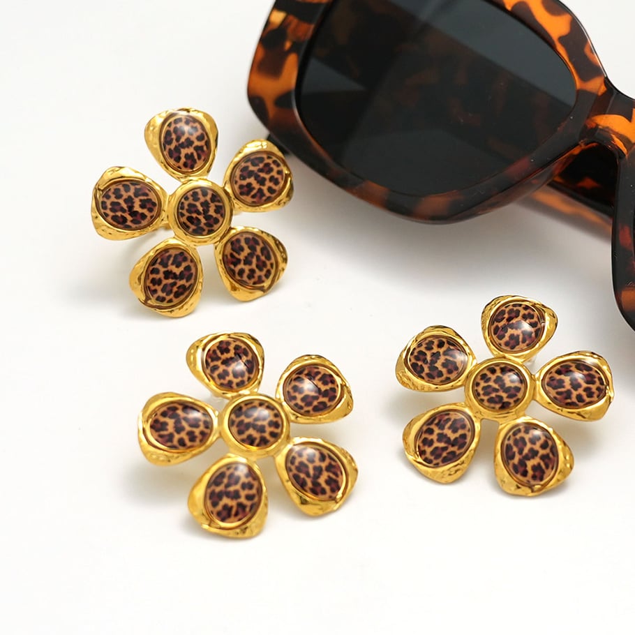 1 Pair Simple Series Natural Flower Stainless Steel  Gold Color  Women's Stud Earrings Picture4