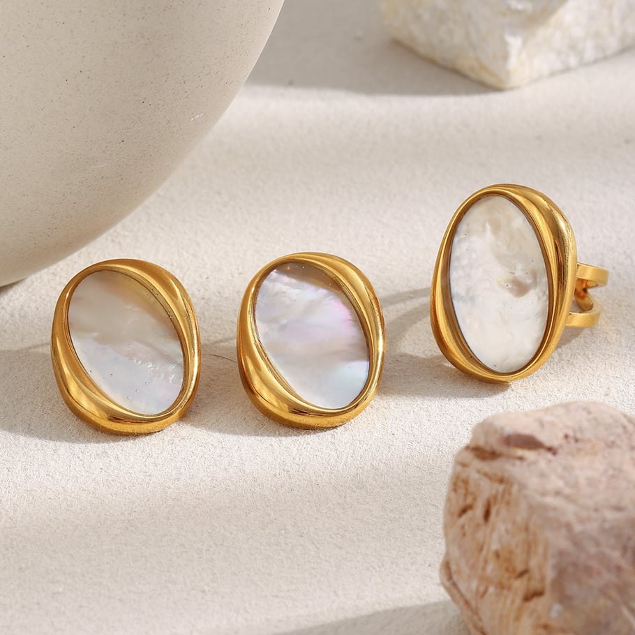 Anillos llamativos de concha de color dorado, de acero inoxidable ovalado retro, de 1 pieza Imagen4