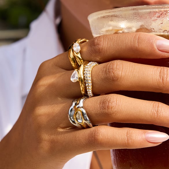 1 Stück klassische, unregelmäßig geformte, minimalistische Ringe aus Edelstahl in Goldfarbe