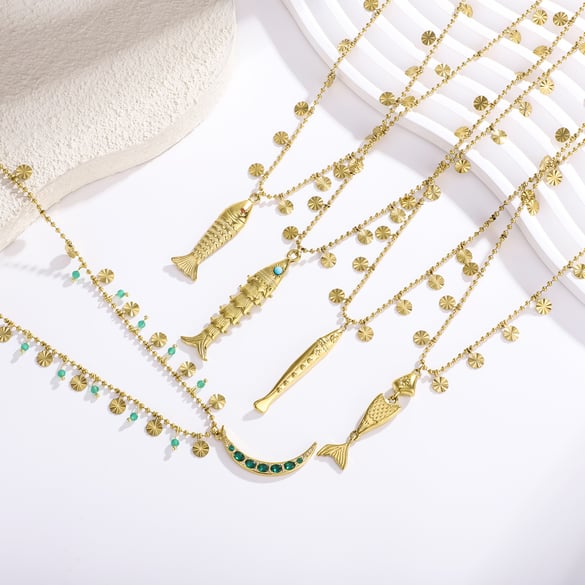 Collier avec pendentif en forme de poisson délicat en acier inoxydable couleur or pour femme, 1 pièce